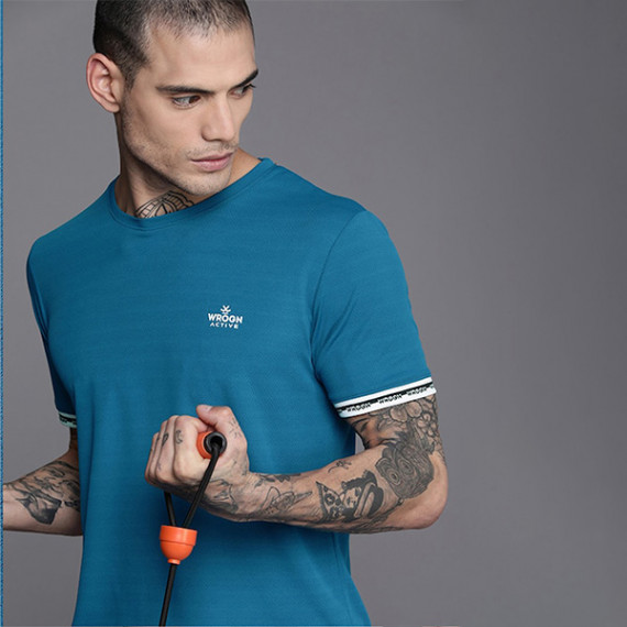 https://fashionrise.in/products/men-teal-blue-brand-logo-printed-casual-t-shirt