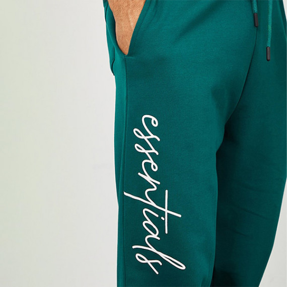 https://fashionrise.in/products/men-green-solid-relaxed-fit-cotton-joggers