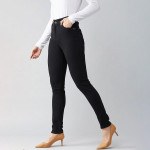 Women Blue Straight Fit Mid-Rise Clean Look Cropped Jeans
