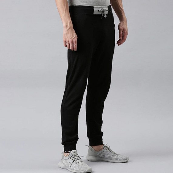 https://fashionrise.in/products/men-black-solid-organic-cotton-track-pants