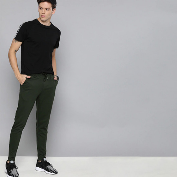 https://fashionrise.in/products/men-olive-green-straight-fit-solid-track-pants