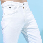 Men White Tapered Fit Mid-Rise Clean Look Stretchable Jeans