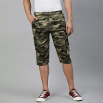 Men Olive Green & Beige Camouflage Printed Pure Cotton 3/4th Cargo Shorts
